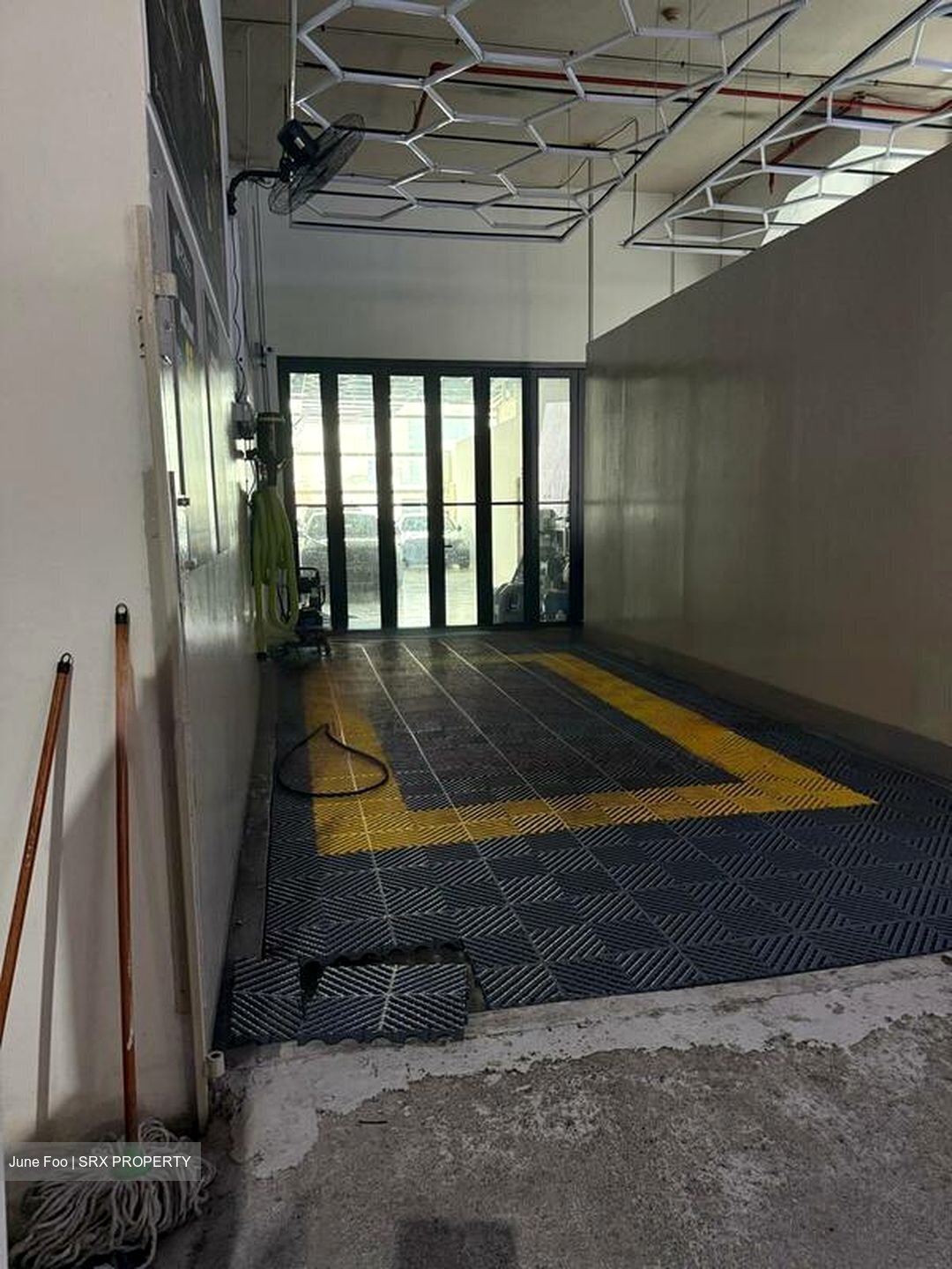 Enterprise Hub (D22), Factory #457375361